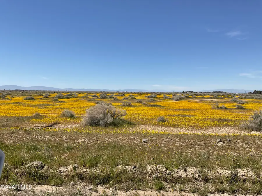 165 Avenue H 10, Lancaster, CA 93535 - #2