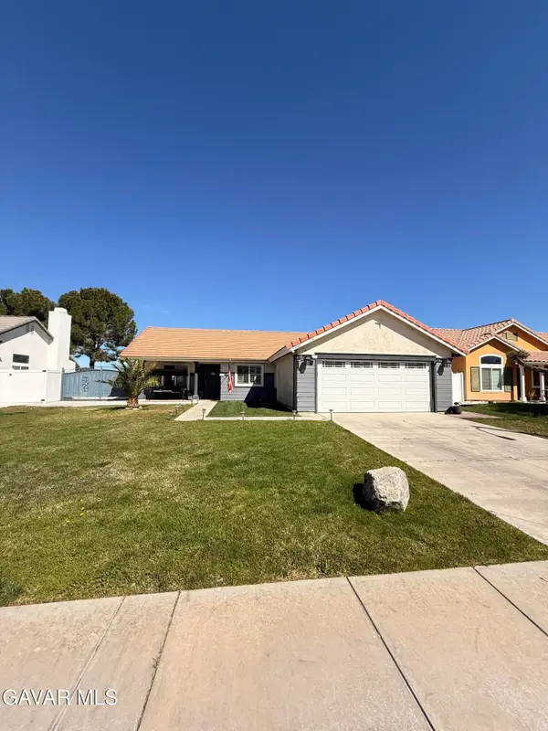 6041 Opal Avenue, Palmdale, CA 93552