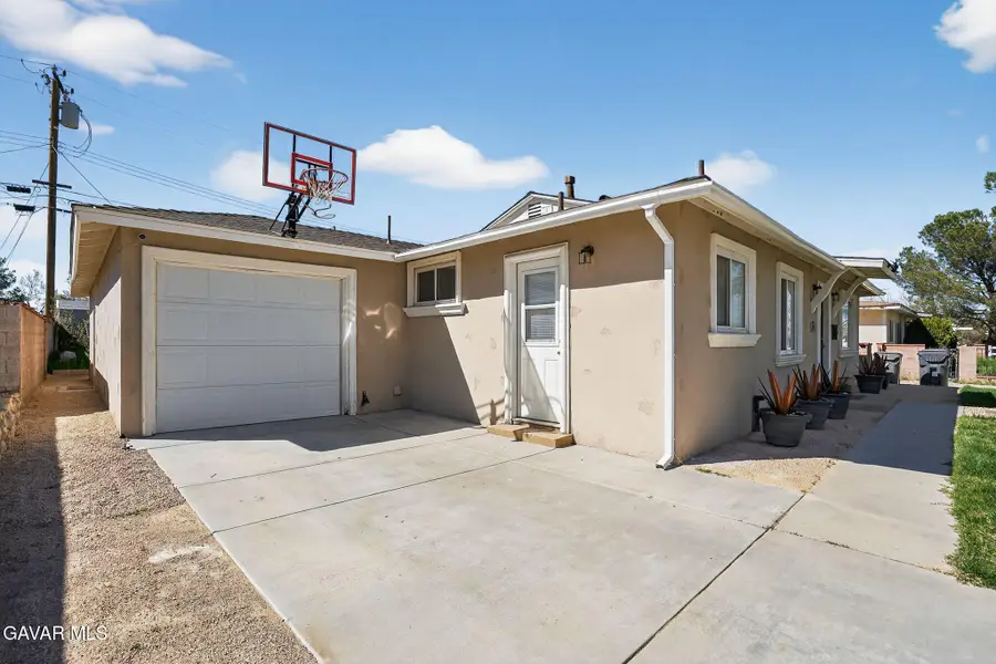 44423 Kingtree Avenue, Lancaster, CA 93534 - #3