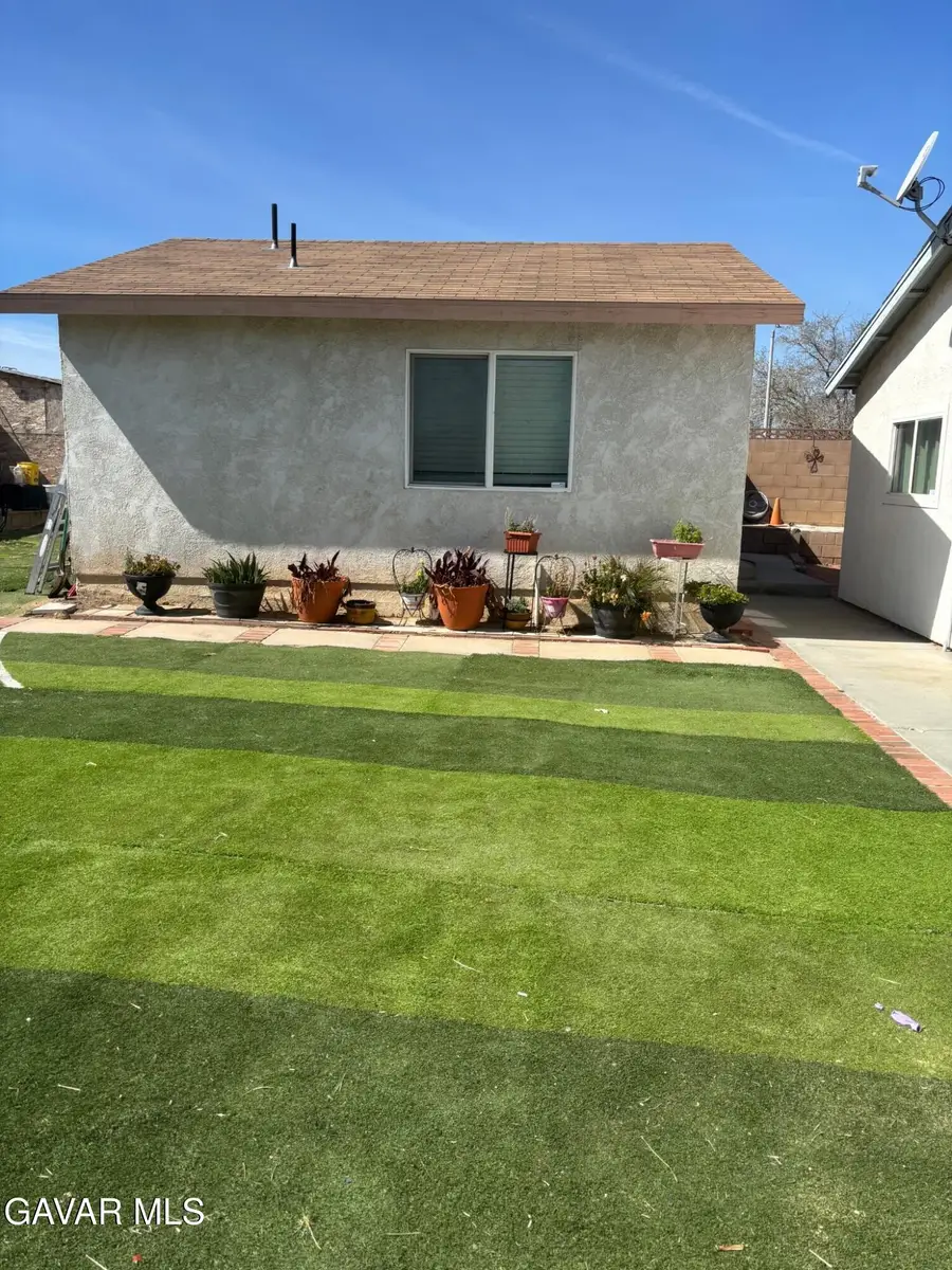 2324 W Avenue K-15, Lancaster, CA 93536 - #3