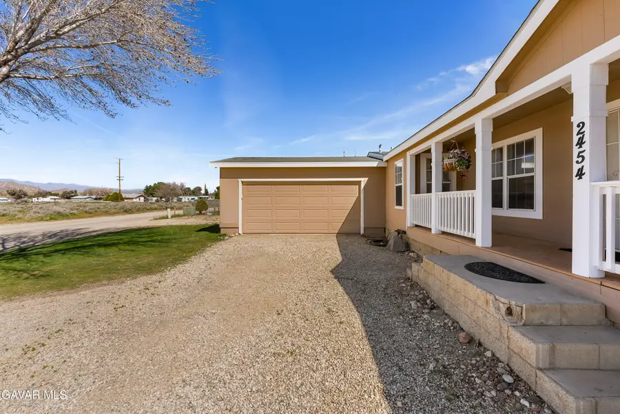 2454 Jefferies Street, Rosamond, CA 93560 - #3