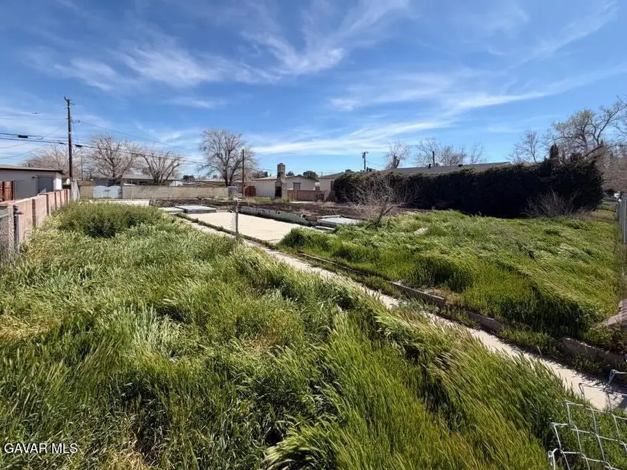 45356 10th Street W, Lancaster, CA 93534 - #2