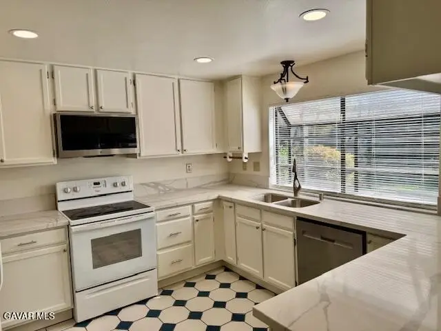 44128 Fine Circle, Lancaster, CA 93536 - #2