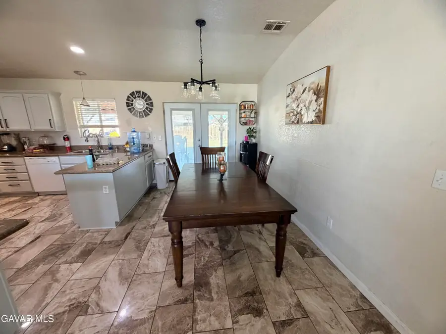 9325 Evelyn Avenue, California City, CA 93505 - #3