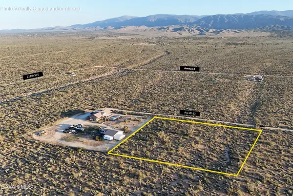 E Avenue W-13, Llano, CA 93544