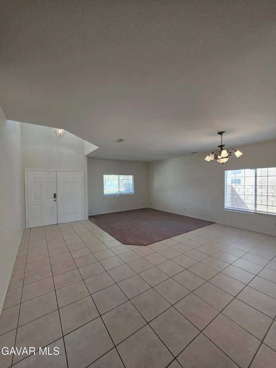 3321 Sungate Drive, Palmdale, CA 93551 - #3