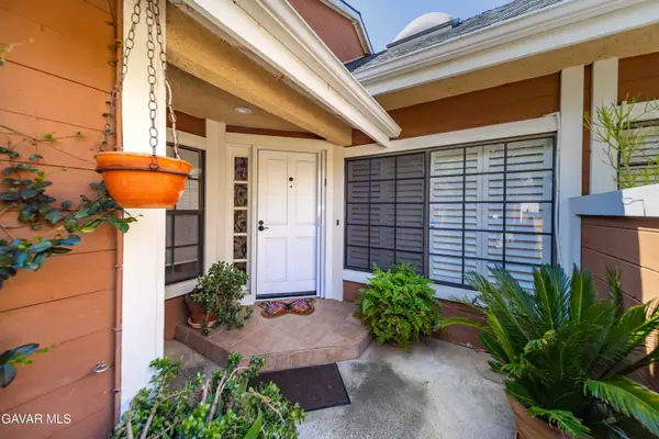 5930 Tampa Avenue #Apt 204, Tarzana, CA 91356