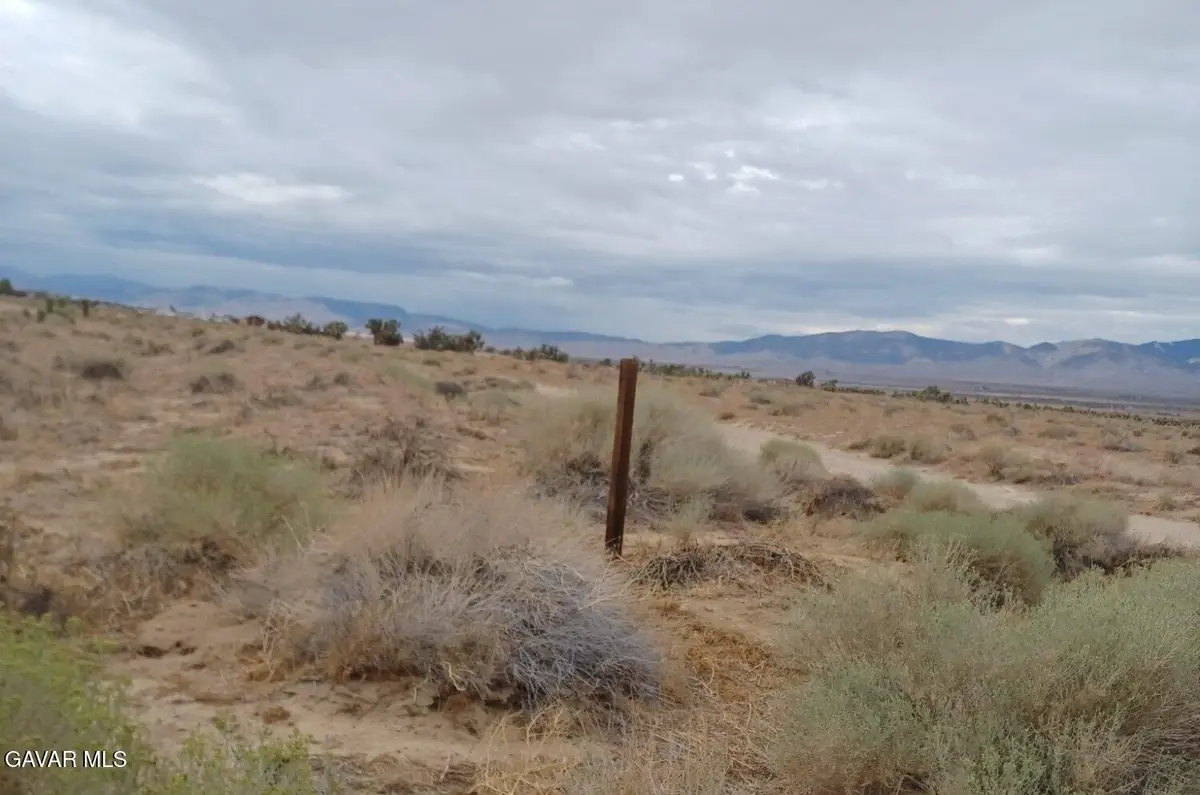 W Ave B 8 # B8, Fairmont, CA 93536 - #1