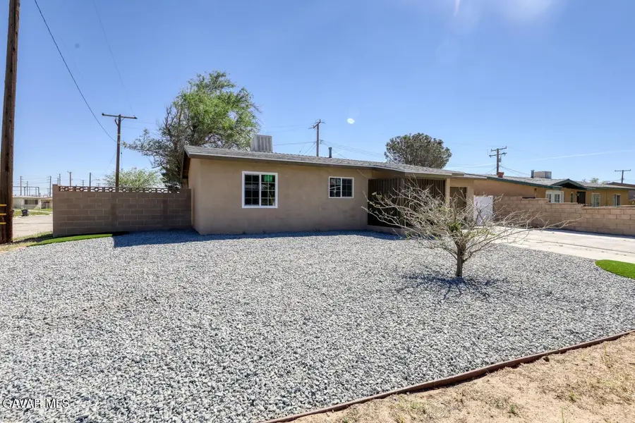 15972 Rexroth Drive, Mojave, CA 93501 - #2