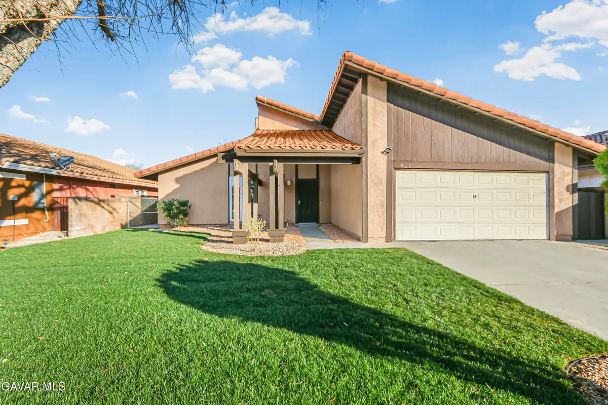 521 W Avenue J14, Lancaster, CA 93534 - #1