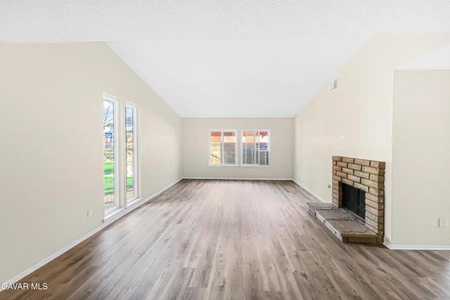 521 W Avenue J14, Lancaster, CA 93534 - #3