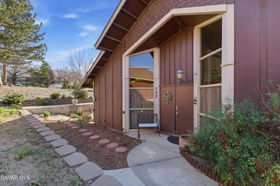 122 Meadow Lakes Drive, Tehachapi, CA 93561 - #2