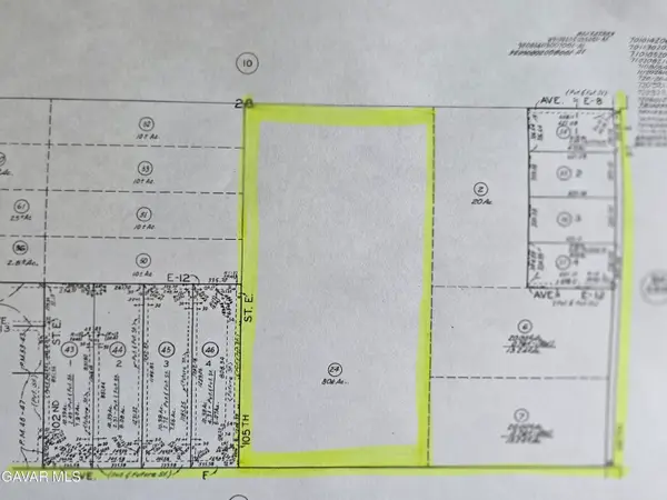 105 Ste Vic Avenue # A8, Lancaster, CA 93535
