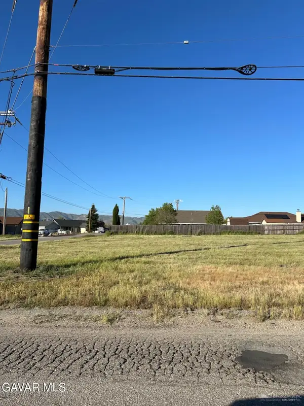 18130 Bold Venture Drive, Tehachapi, CA 93561