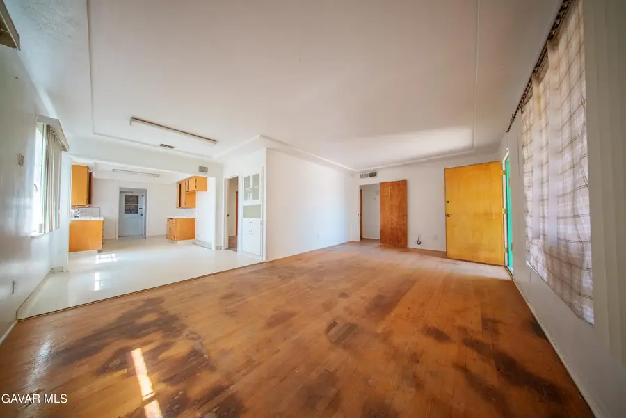 2709 Peerless Avenue, Bakersfield, CA 93308 - #2