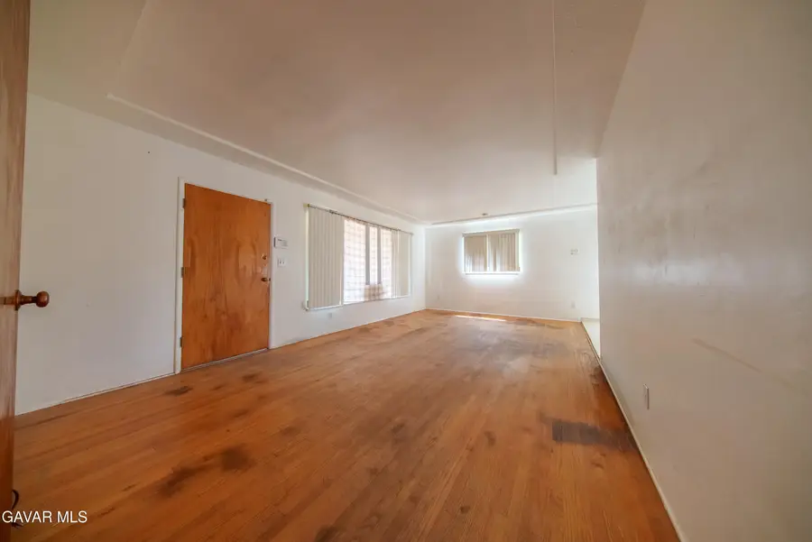 2709 Peerless Avenue, Bakersfield, CA 93308 - #3