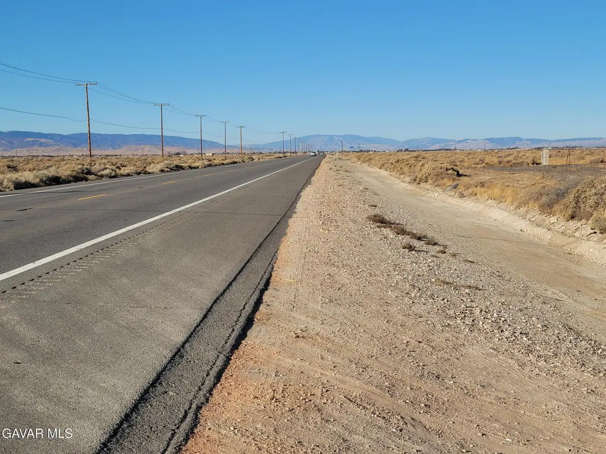 Cor Avenue D 52 Stw, Lancaster, CA 93536 - #1