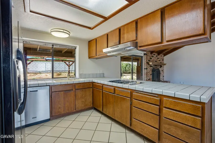 39005 E 161st Street, Lake Los Angeles, CA 93591 - #3