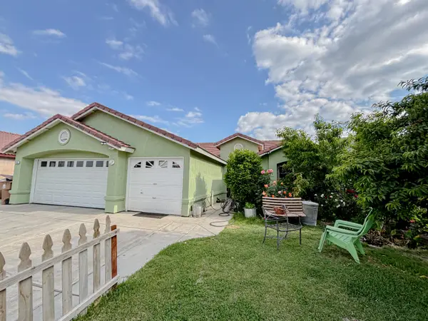 2901 Flint Hills Drive, Bakersfield, CA 93313