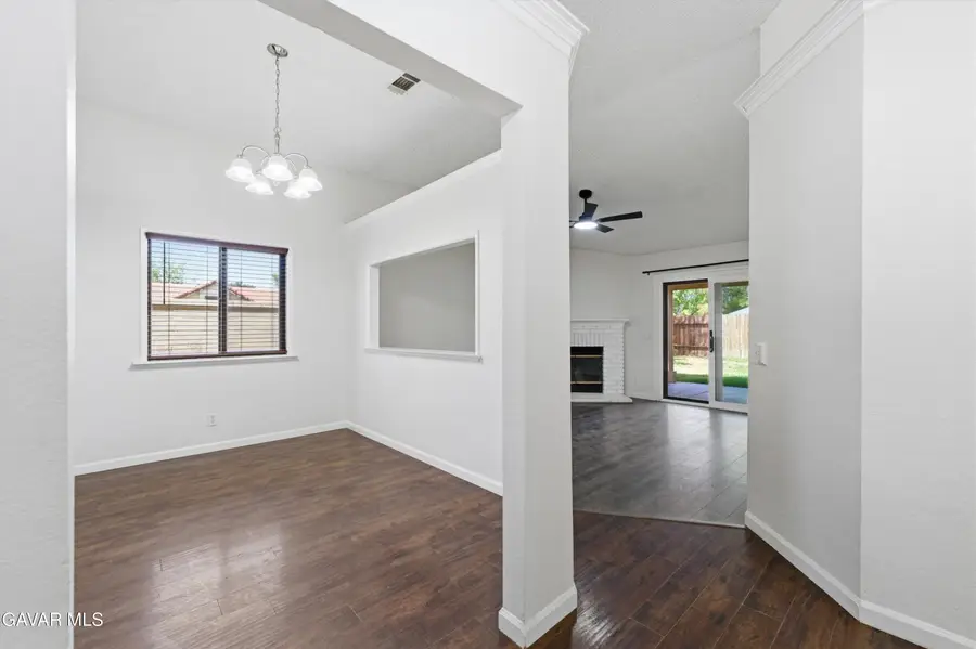 1133 E Avenue K6, Lancaster, CA 93535 - #3