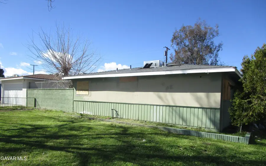 552 W Avenue J4, Lancaster, CA 93534 - #3