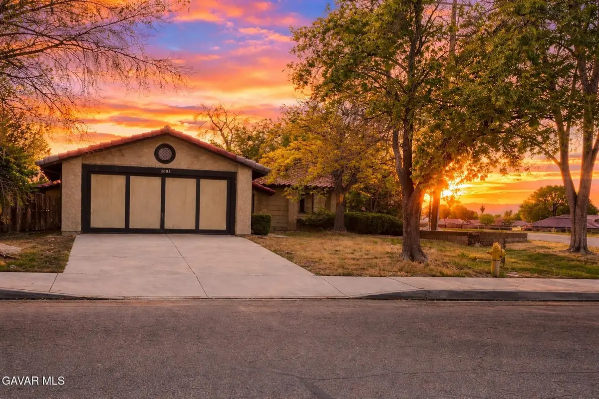 1002 E Avenue J6, Lancaster, CA 93535 - #1