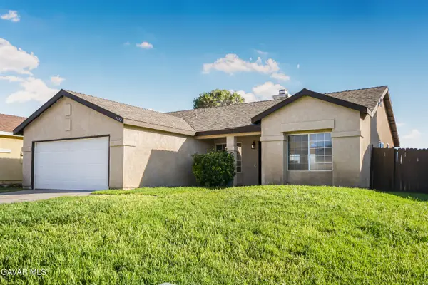 1048 Sequoia Lane, Rosamond, CA 93560