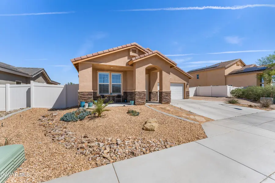 5645 W Avenue J15, Lancaster, CA 93536 - #3