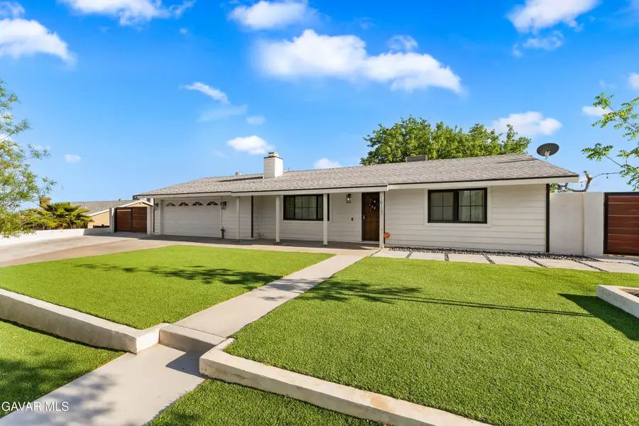 16122 Stagecoach Avenue, Lake Los Angeles, CA 93591 - #3