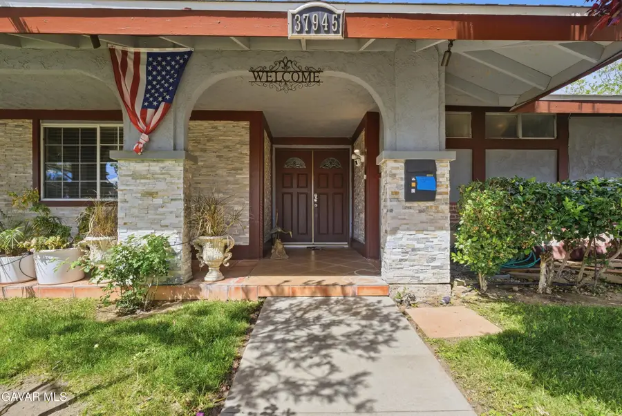 37945 26th Street, Palmdale, CA 93550 - #2