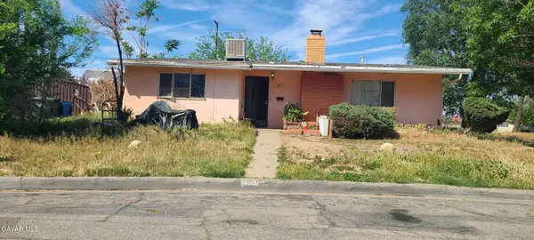 2051 Sweetbrier Street, Palmdale, CA 93550