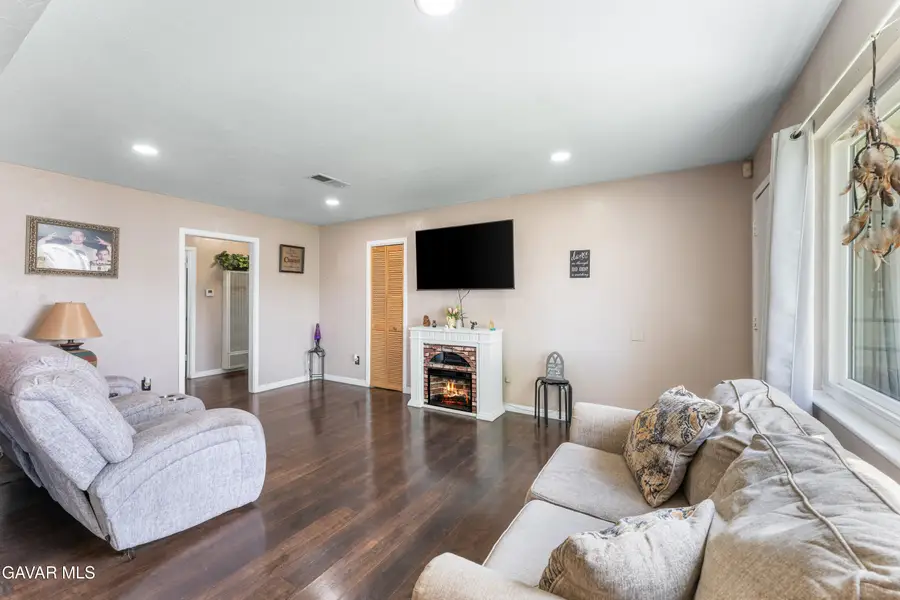 45370 Elm Avenue, Lancaster, CA 93534 - #3