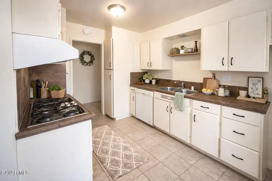 44502 2nd Street, Lancaster, CA 93535 - #2