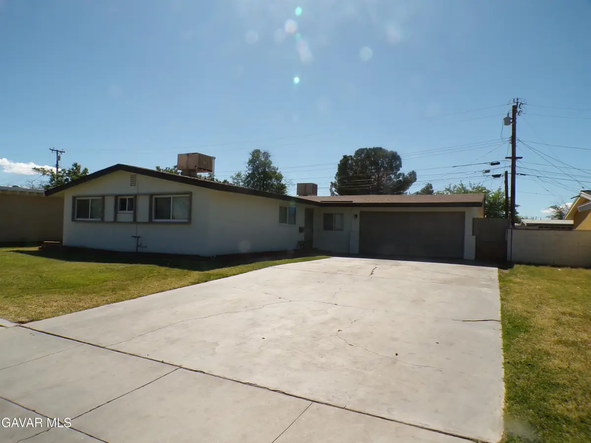 44715 E 5th Street, Lancaster, CA 93535 - #1