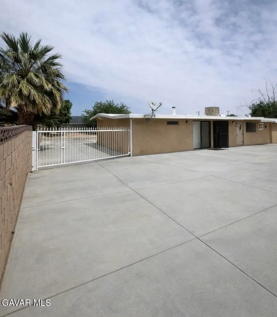 8038 Hemlock Avenue, California City, CA 93505 - #3