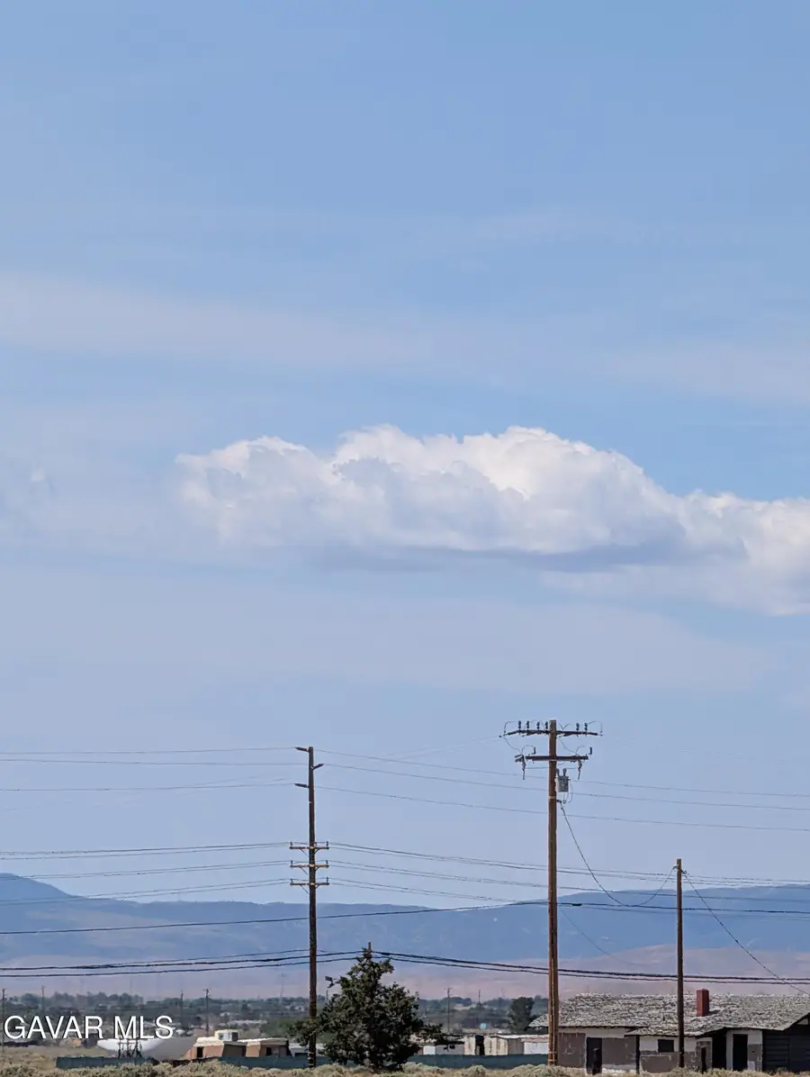 Felsite Avenue, Rosamond, CA 93560 - #2