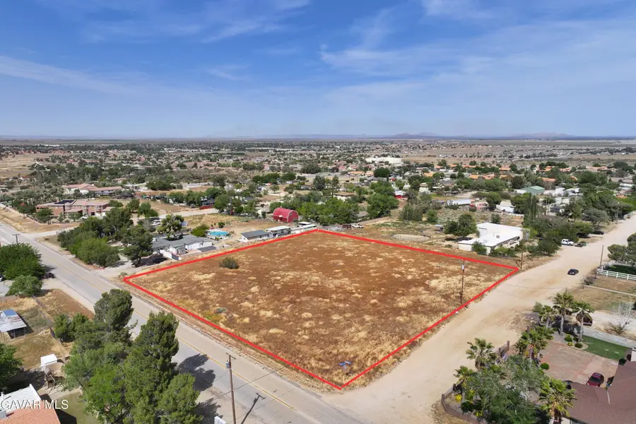 Cor 40th St E # T4, Palmdale, CA 93550 - #2