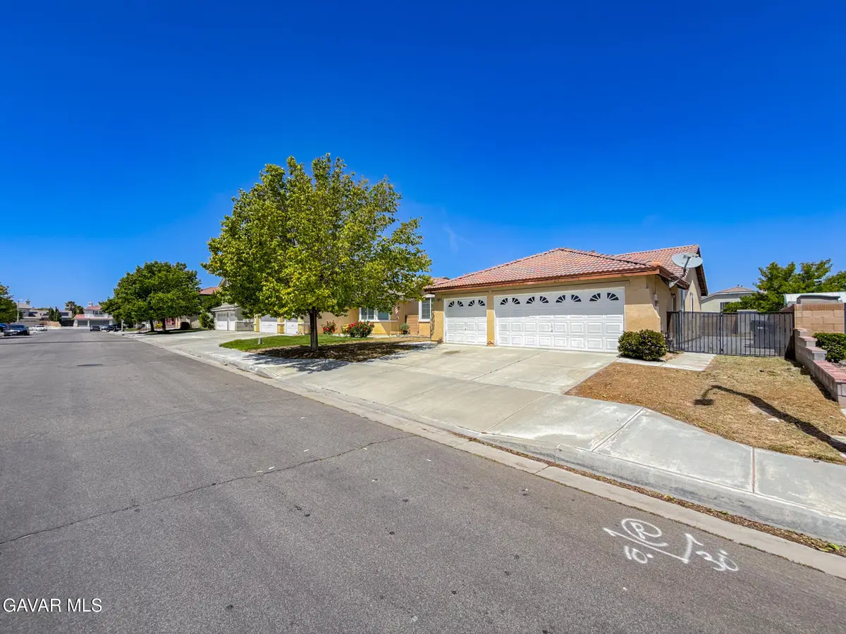 4557 W Avenue J5, Lancaster, CA 93536 - #1