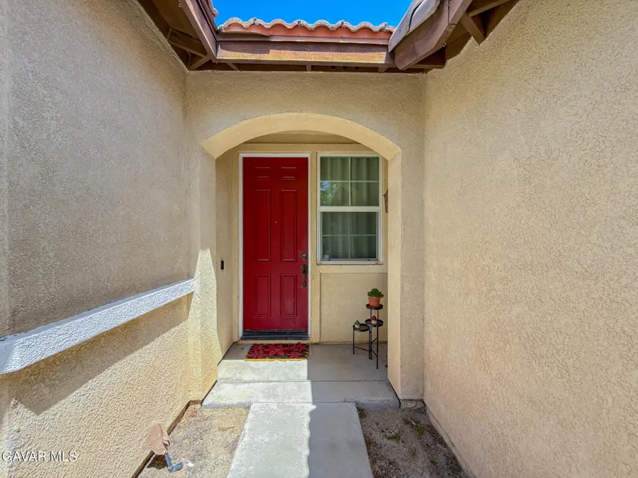 4557 W Avenue J5, Lancaster, CA 93536 - #3