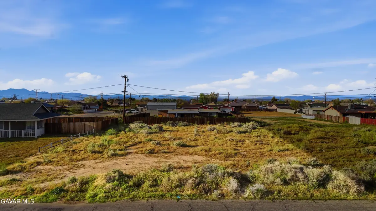 8113 Jacaranda Avenue, California City, CA 93505 - #1