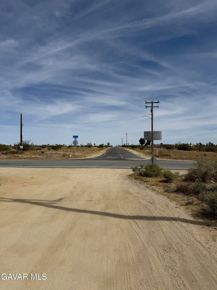 01 200th Street East Street, Lancaster, CA 93535 - #3