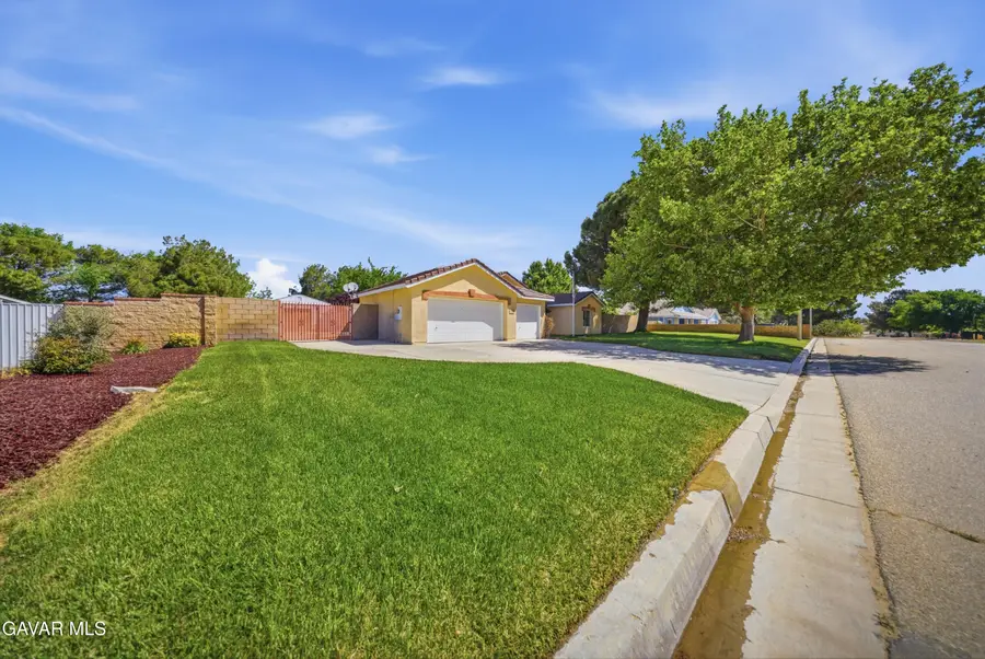 4719 W Avenue K8, Quartz Hill, CA 93536 - #3