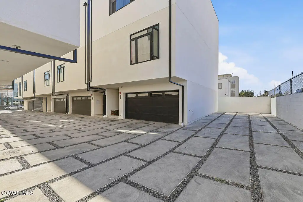 6511 N Contour Lane, North Hollywood, CA 91606 - #1