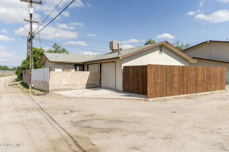132 Warren Avenue, Bakersfield, CA 93308 - #3