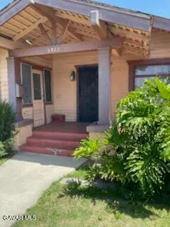 6922 Makee Avenue, Los Angeles, CA 90001