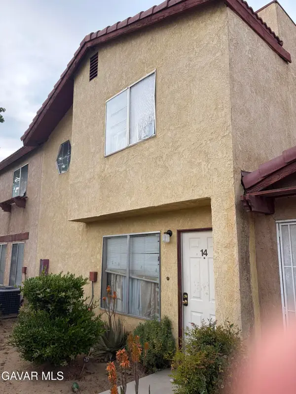 1700 E Ave Q-14 #14, Palmdale, CA 93550