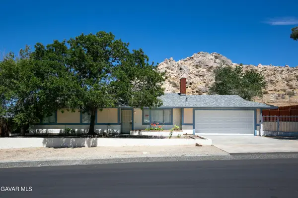 40062 164th Street, Lake Los Angeles, CA 93591