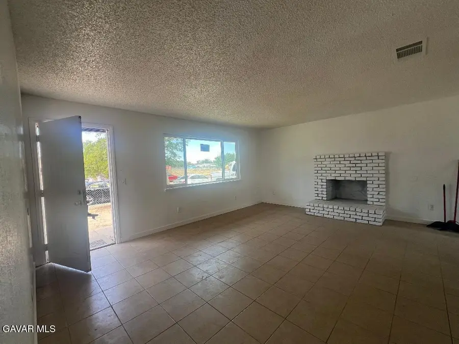 15232 Greenrock Avenue, Lancaster, CA 93535 - #3