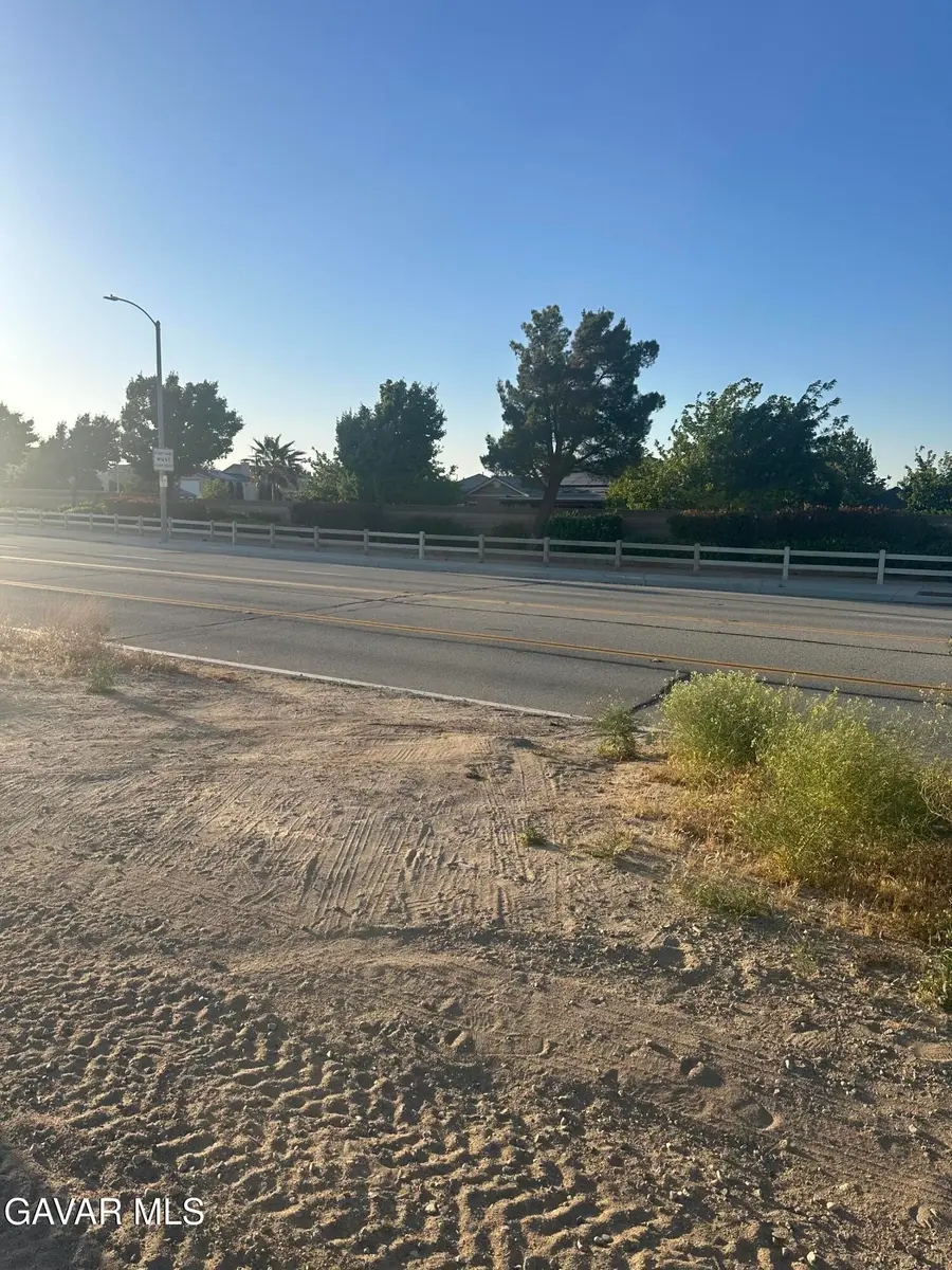 Vic Ave K6 Vic Avenue K6 15th Ste, Lancaster, CA 93535 - #2