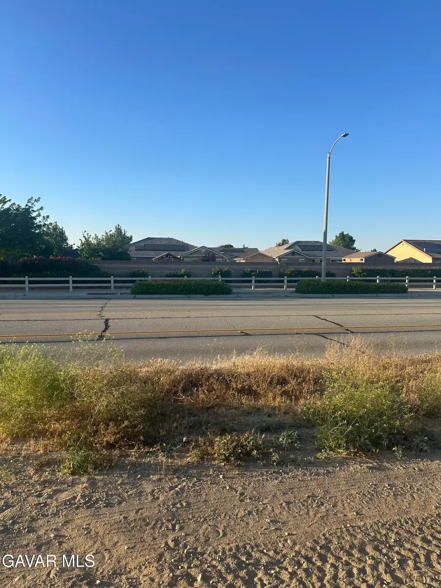 Vic Ave K6 Vic Avenue K6 15th Ste, Lancaster, CA 93535 - #3